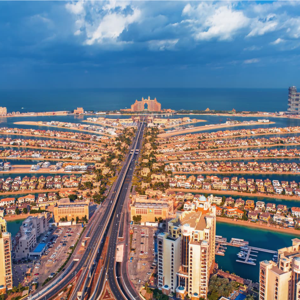 Hotel Located on The Crescent Of Palm Jumeirah Dubai For Sale